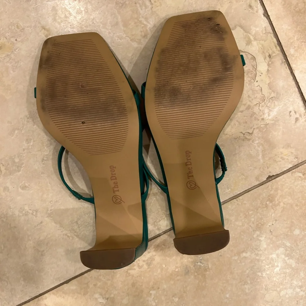 The Drop kelly green slide sandals 8.5 - Picture 3 of 3